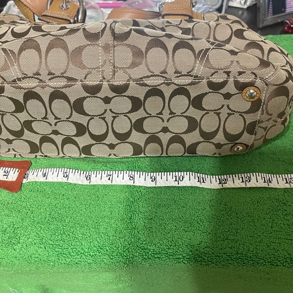 Beautiful  vintage used coach purse plus wallet excellent condition clean - Picture 4 of 11